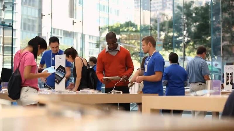 Apple - Retail Employee